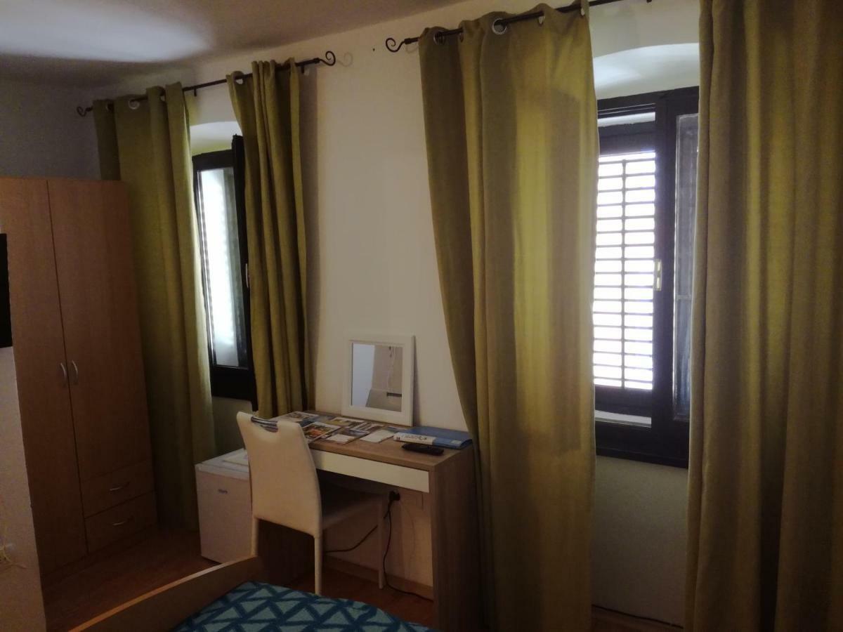 Guest House Kvartin Umag Exterior foto